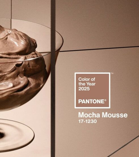 Die Pantone-Farbe des Jahres 2025 heißt Mocha Mousse. © Pantone