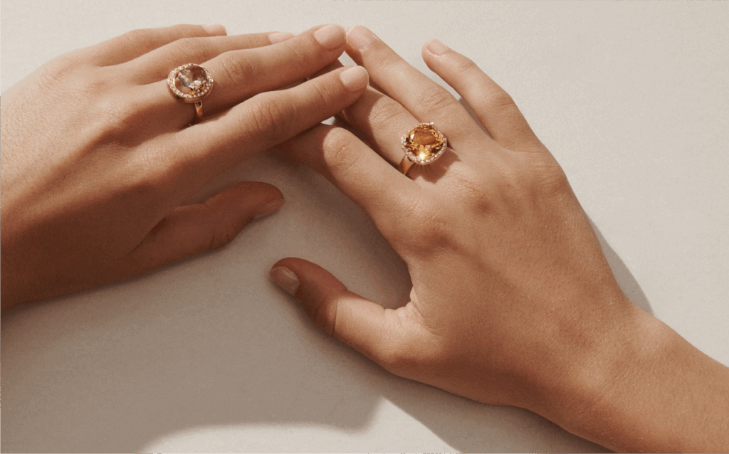 Hände mit Poiray Ma préférence